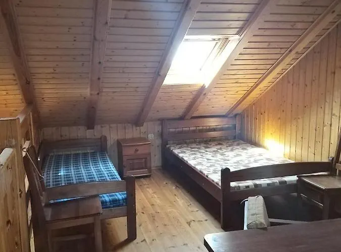 Lodge Letniskowy 8 -osobowy *