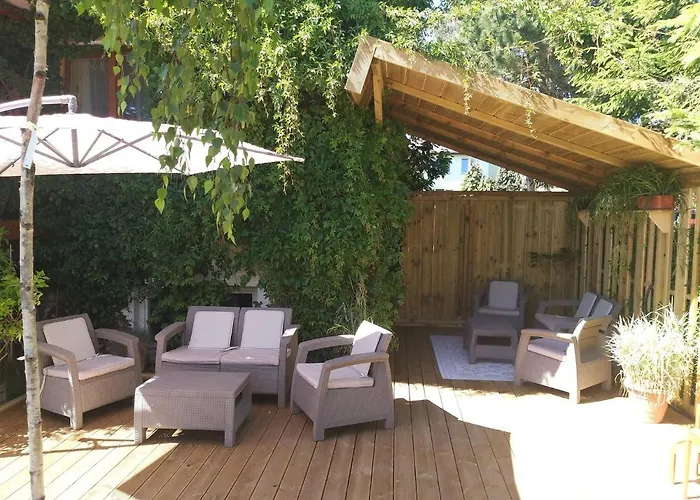 Letniskowy 8 -osobowy Lodge *